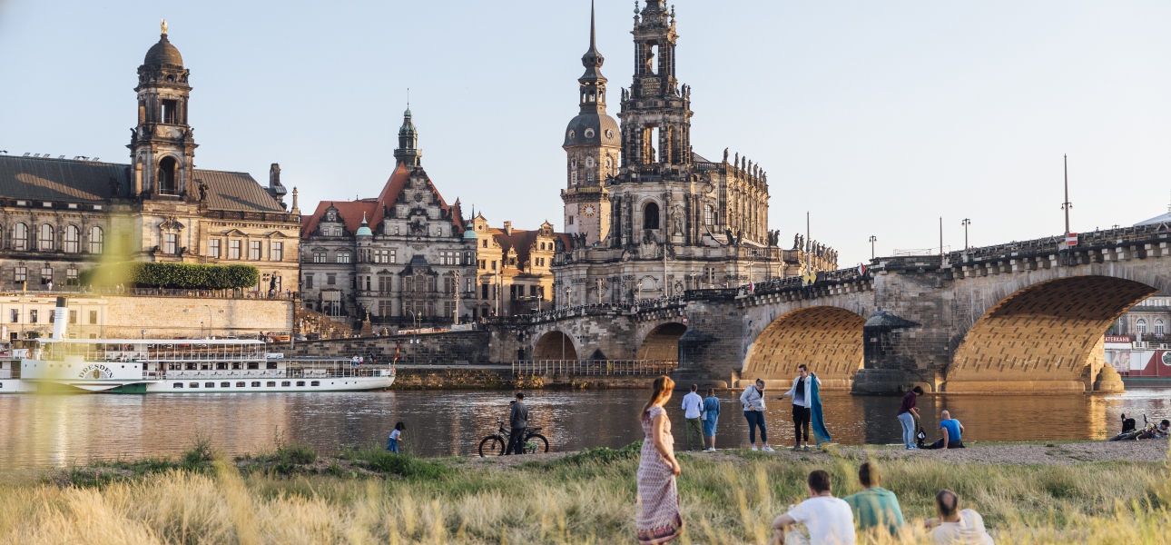 Romantische Abendstimmung am Elbufer ©Thomas Roetting